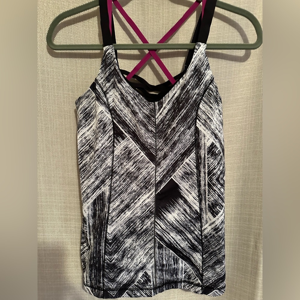 Lulu lemon tank